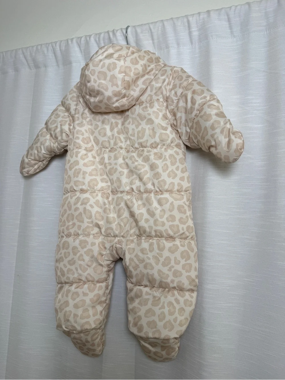 Old Navy Baby Snowsuit Bunting Beige Leopard Print Hooded Winter One Piece 3-6M